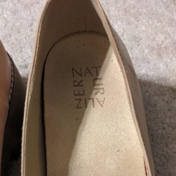 Naturalizer Women's Tan Platform Loafers - Picture 2 of 8